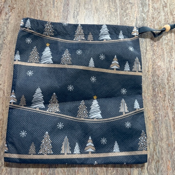 NEW Drawstring Pouch - Picture 1 of 3